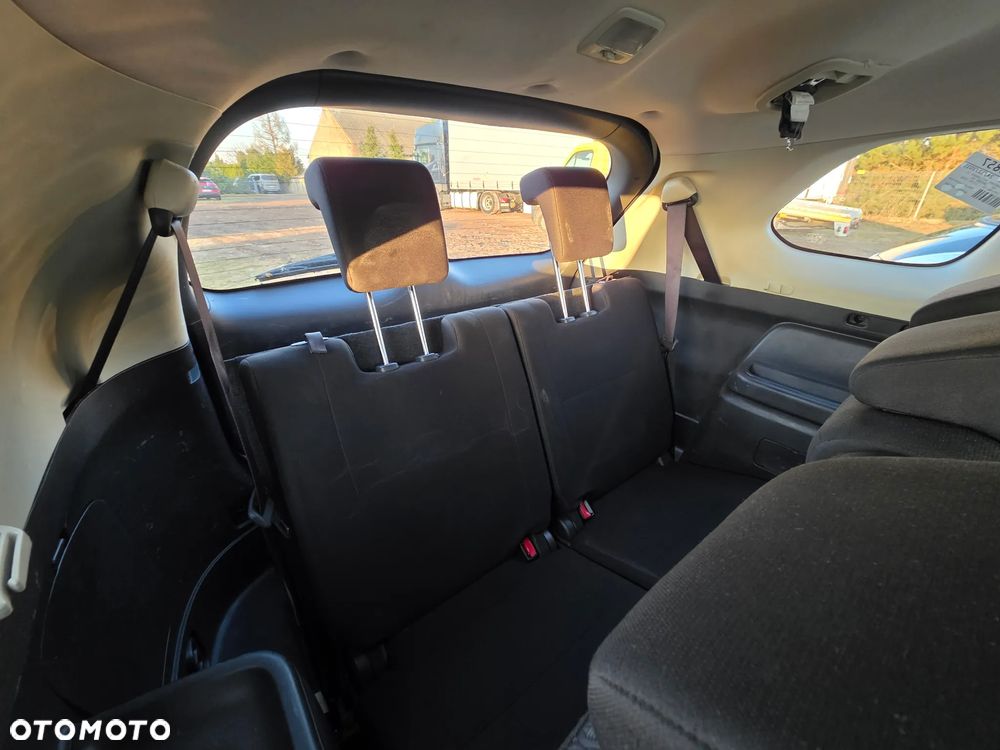 Mitsubishi Outlander - 19