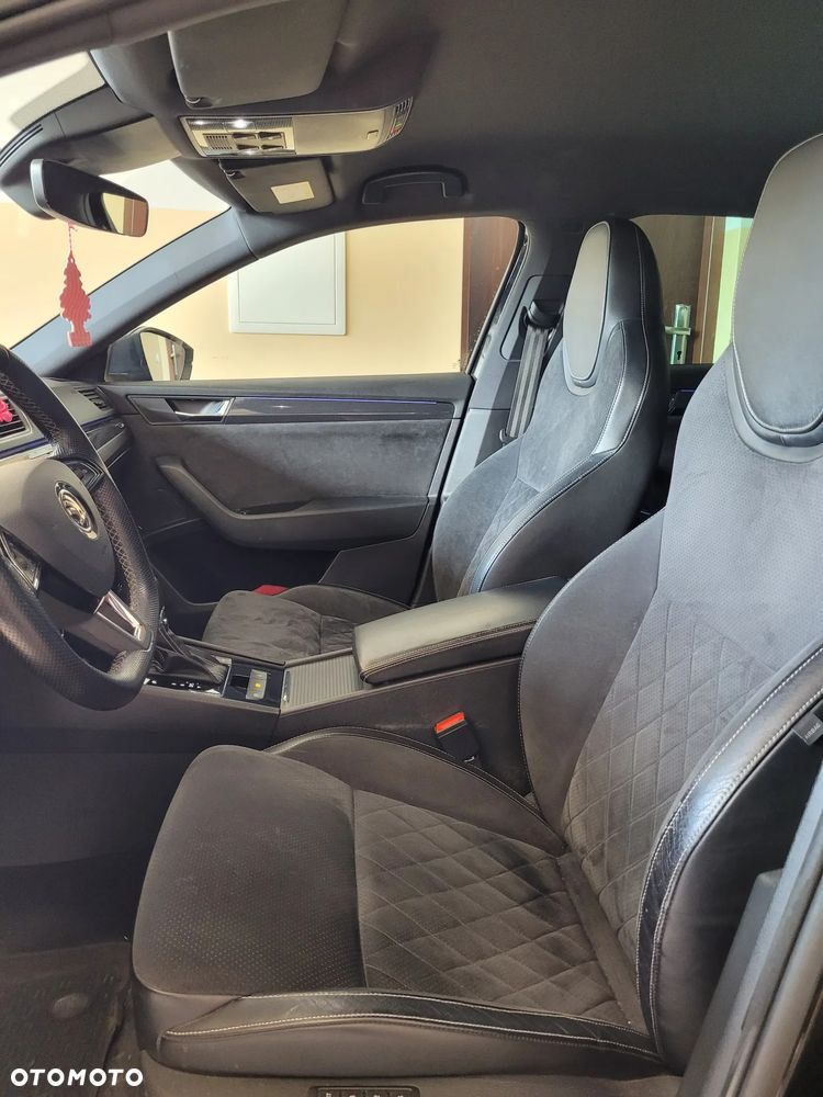 Skoda Superb 2.0 TDI Sportline DSG - 7