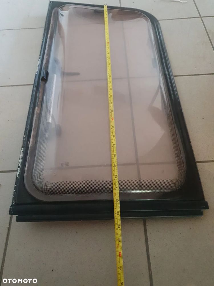 Okno uchylne szyba do przyczep kempingowych Elddis Typhoon 2000 - 2002 - 4