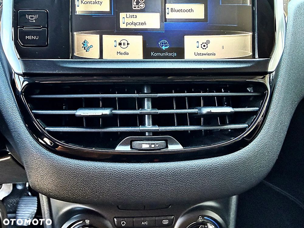 Peugeot 208 e-HDi 92 Stop&Start Style - 34