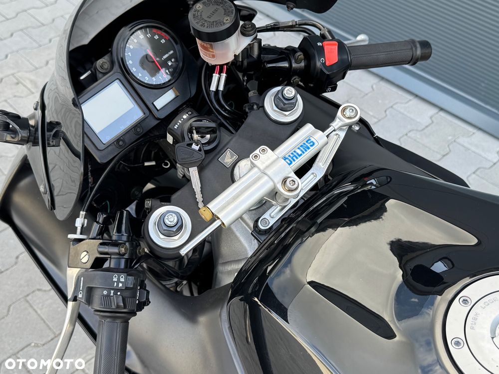Honda CBR - 11