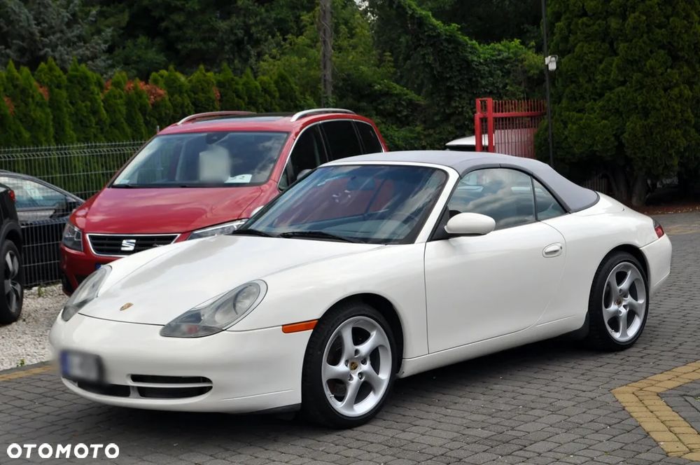 Porsche 911 Carrera - 1