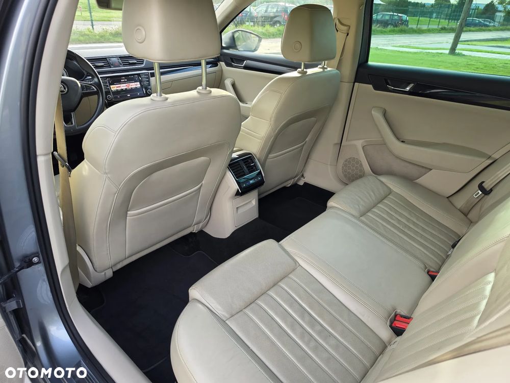 Skoda Superb 2.0 TDI L&K DSG - 12