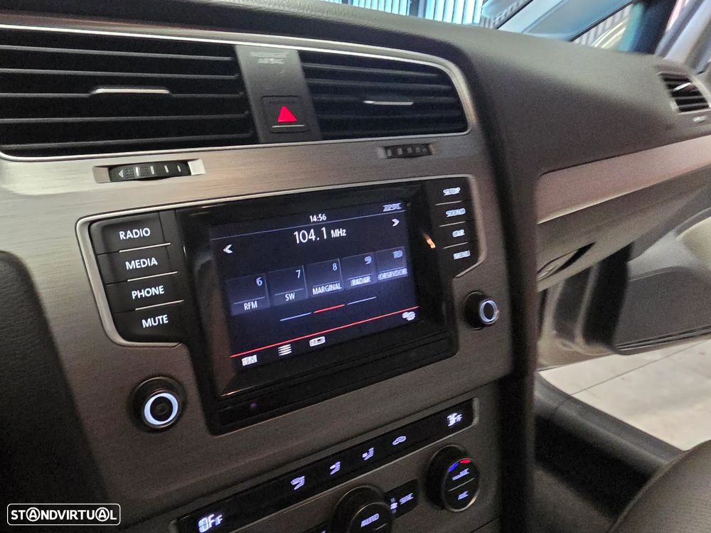 VW Golf 1.6 TDi BlueMotion Trendline - 35