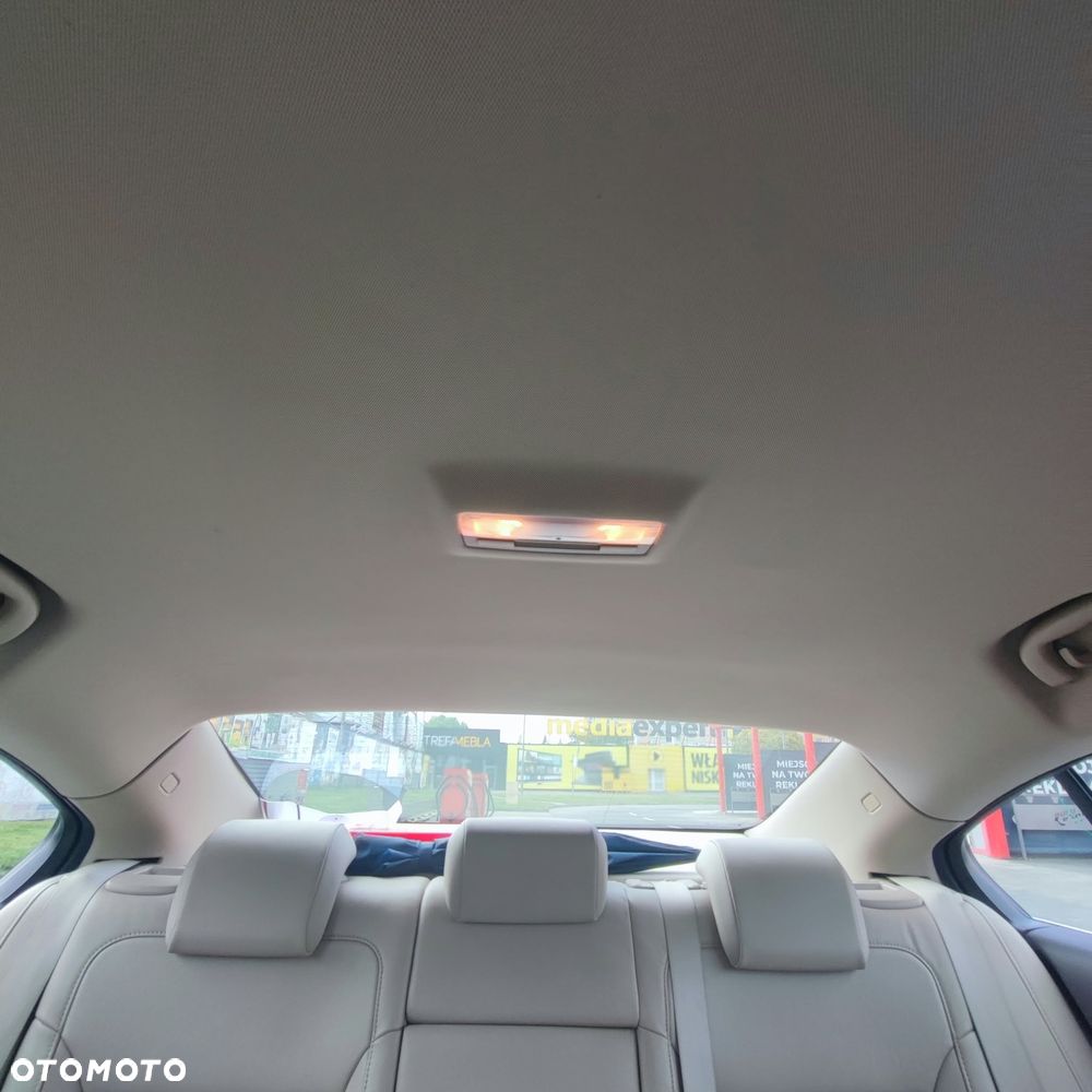 Opel Insignia - 23