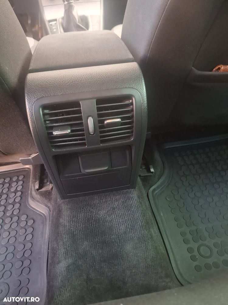 Volkswagen Passat 2.0 TDI BlueMotion Technology Comfortline - 6
