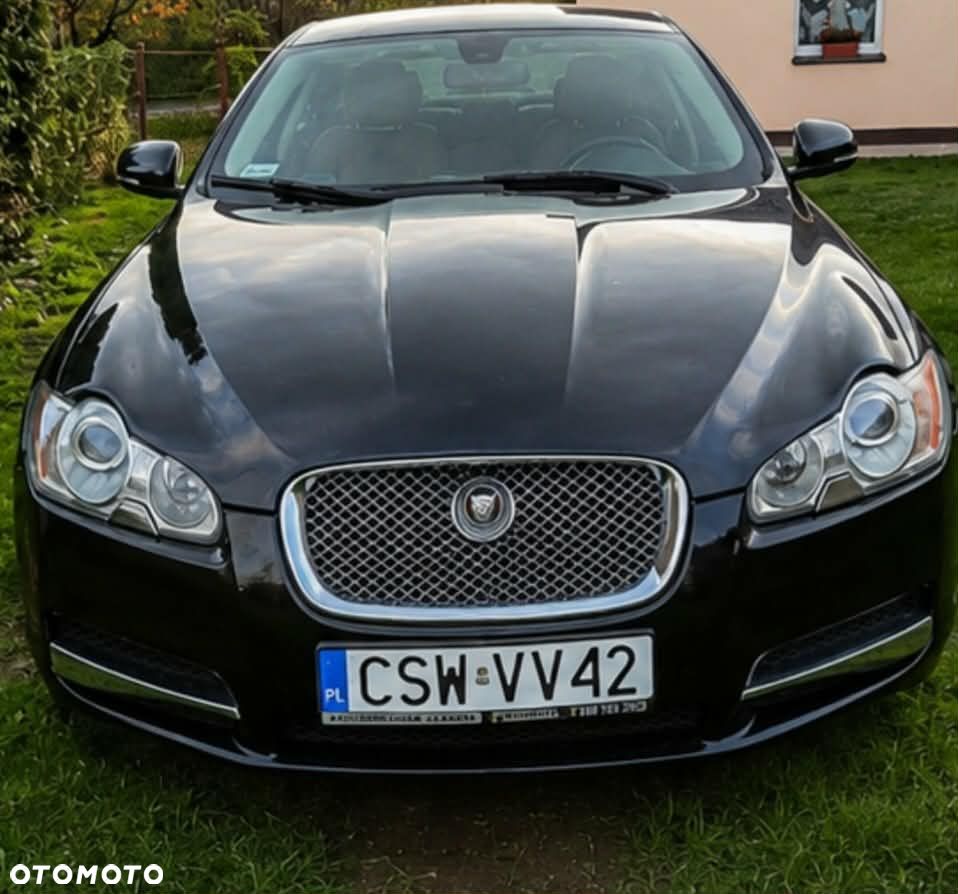 Jaguar XF 3.0 V6 D Luxury - 1