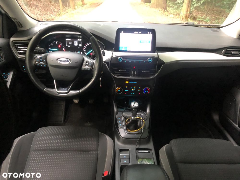 Ford Focus 1.5 EcoBlue Connected - 17