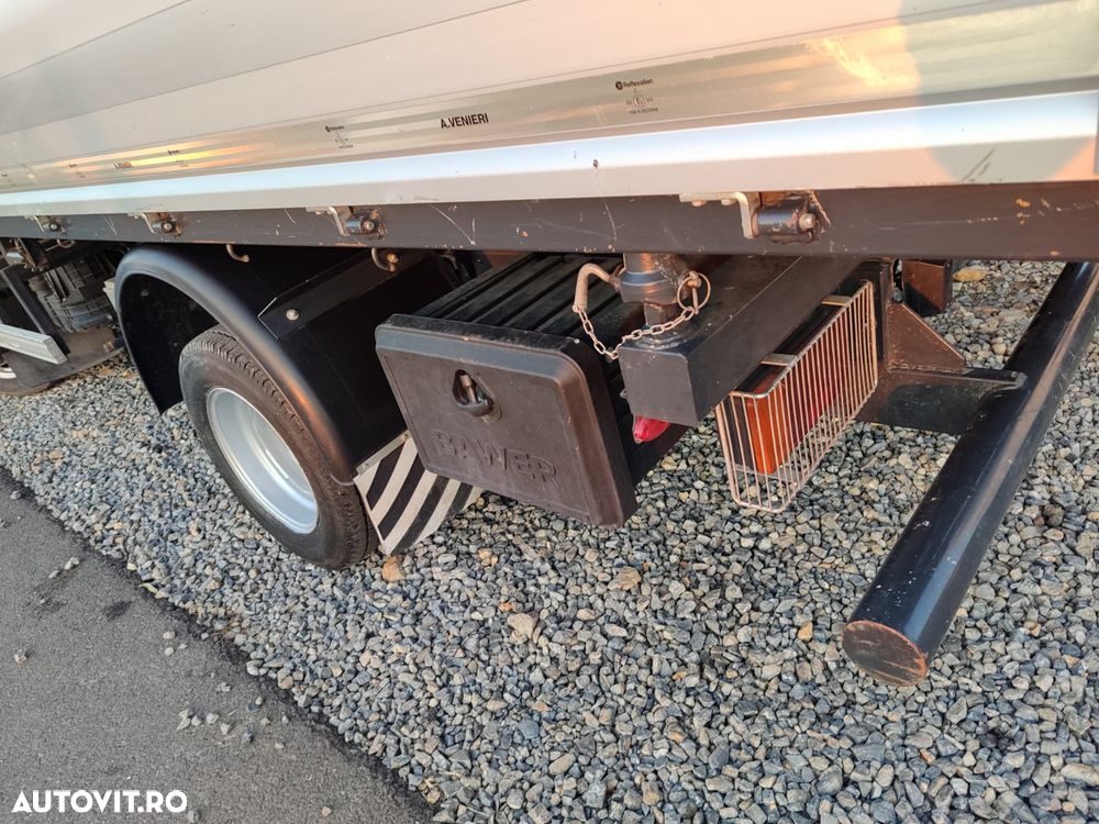 Nissan Atleon 3.5T - 7