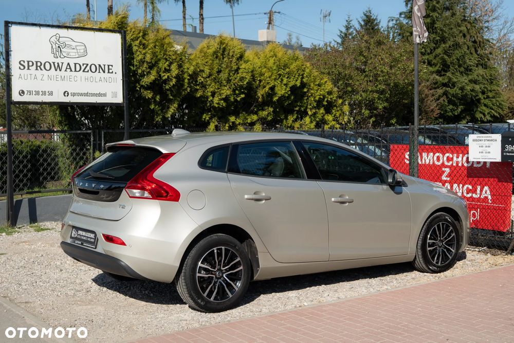 Volvo V40 T2 Drive-E Momentum - 4
