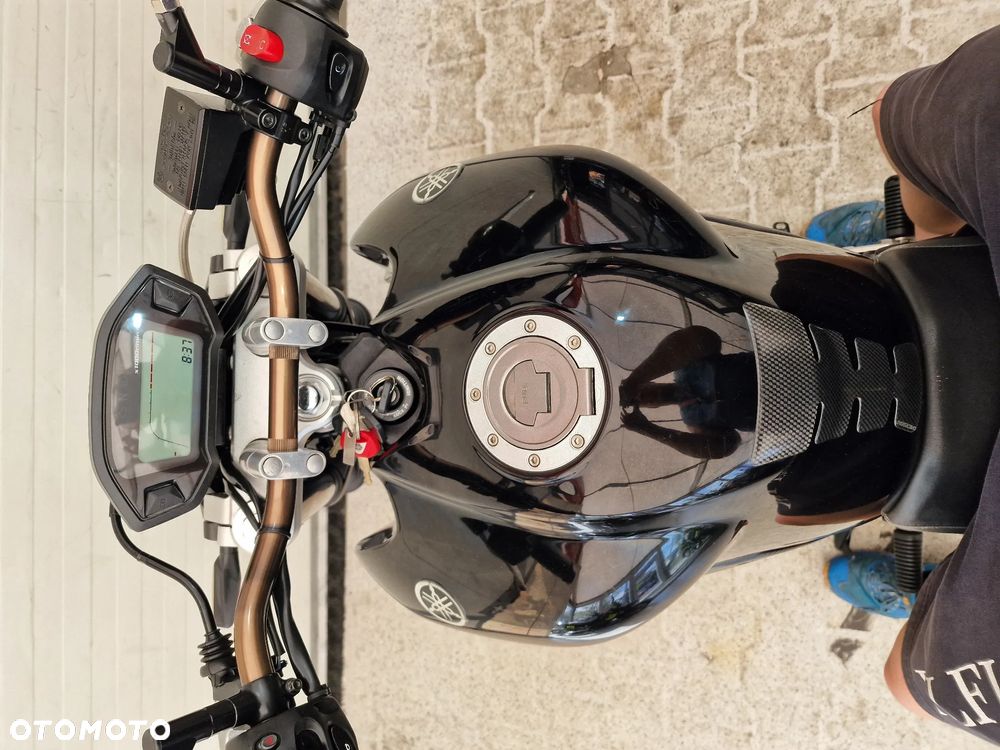 Yamaha MT - 28