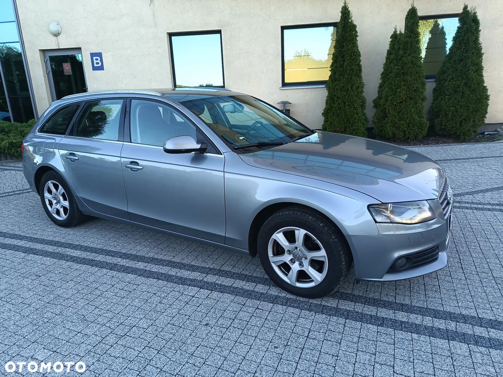 Audi A4 Avant - 16