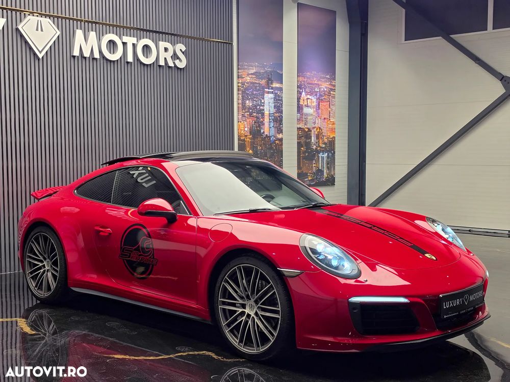 Porsche 911 Carrera 4 PDK - 4