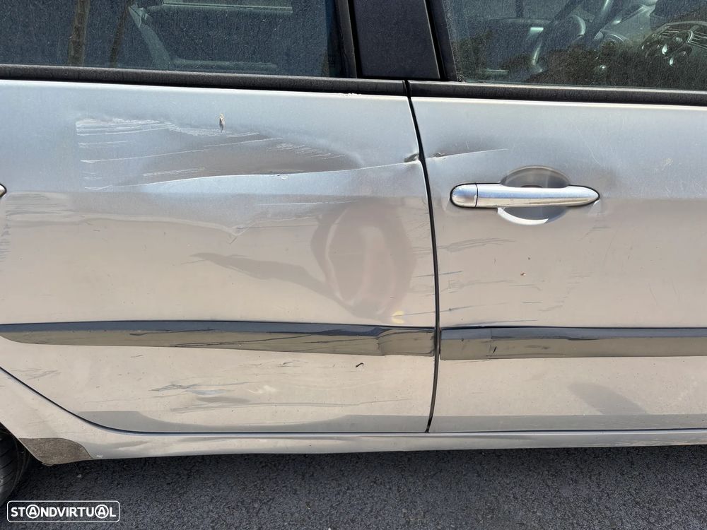 Renault Scénic 1.5 dCi Confort Dynamique - 9