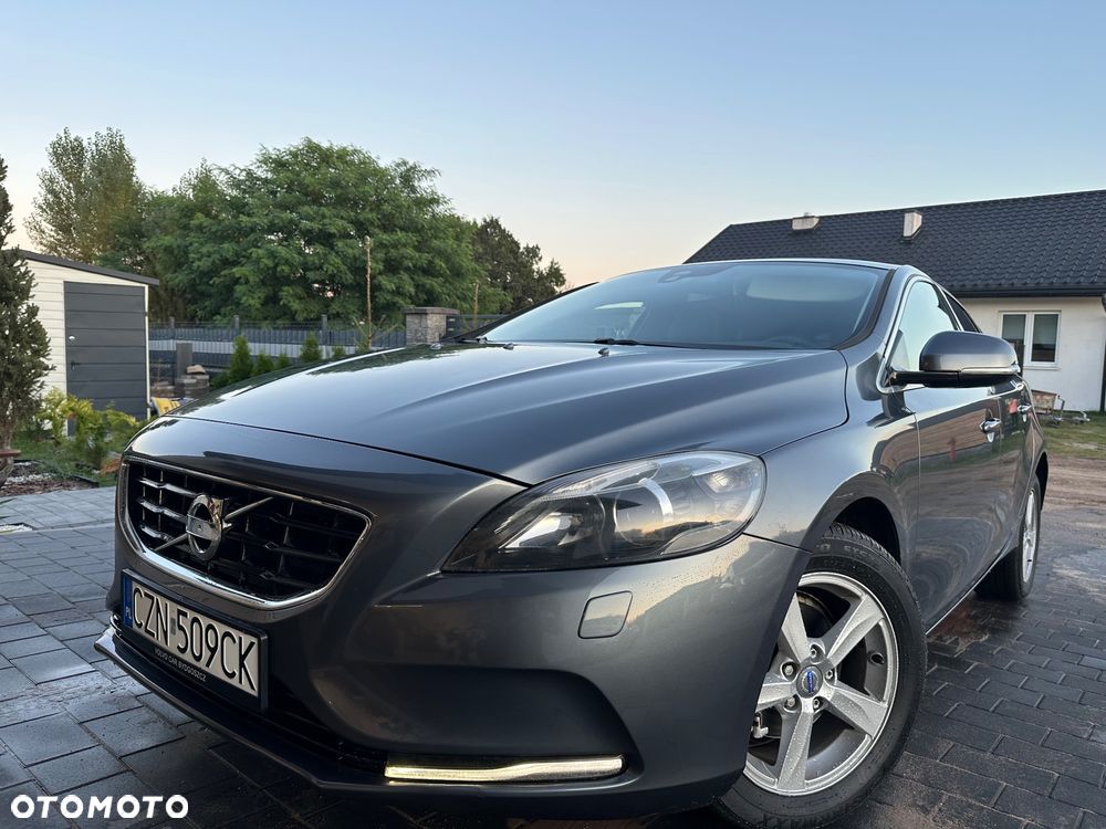 Volvo V40 D2 Momentum - 1