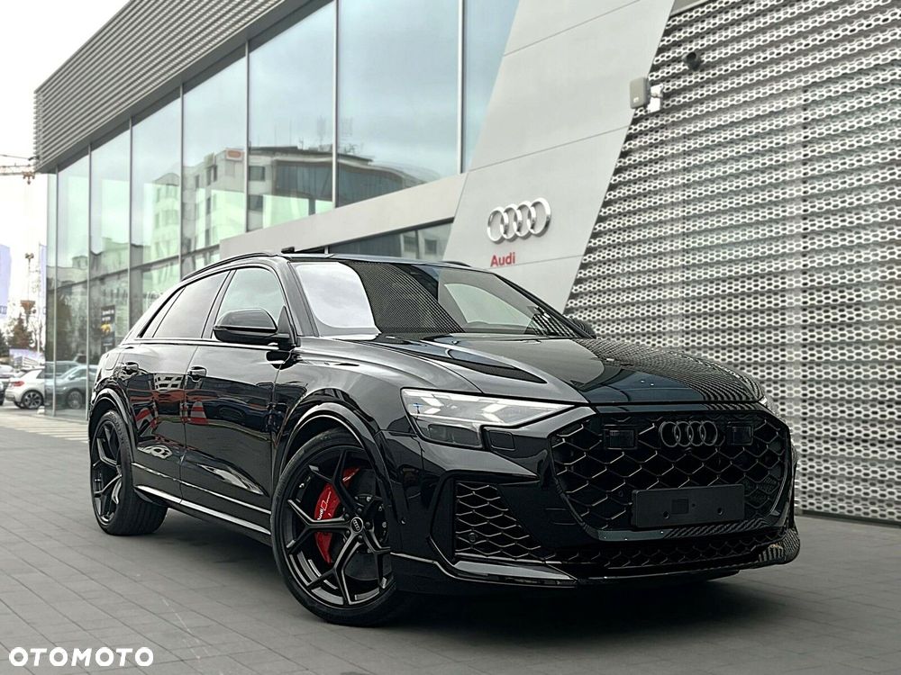 Audi RS Q8 - 8