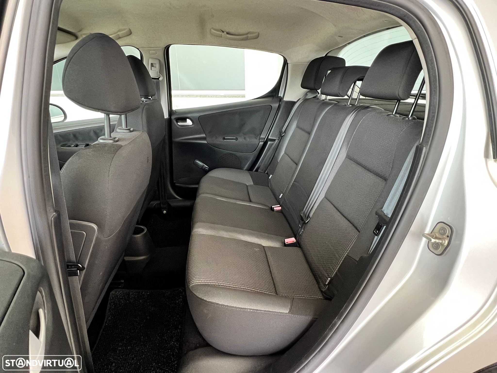 Peugeot 207 1.4 HDi Sport - 6