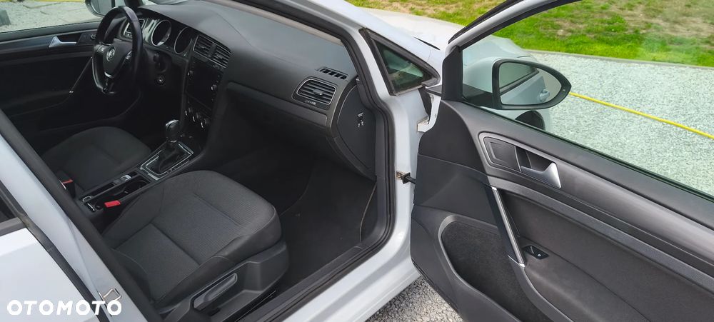 Volkswagen Golf - 12