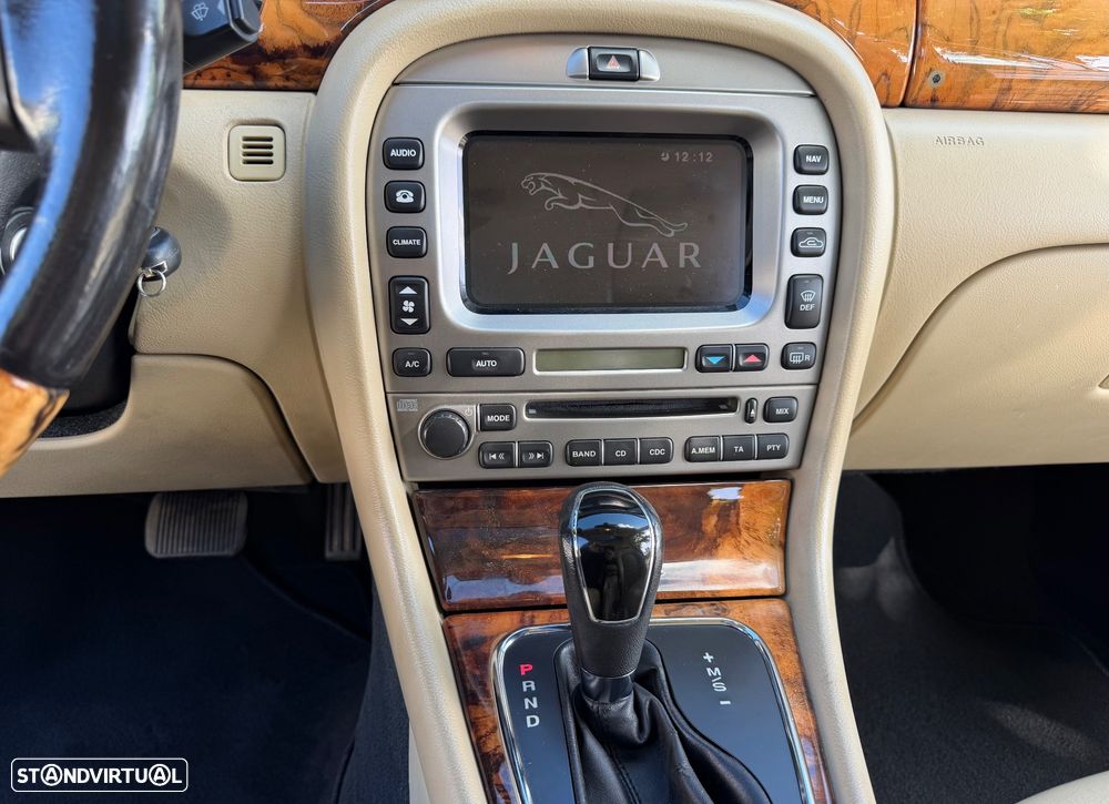 Jaguar X-Type 2.2 D Exclusive Aut. - 8