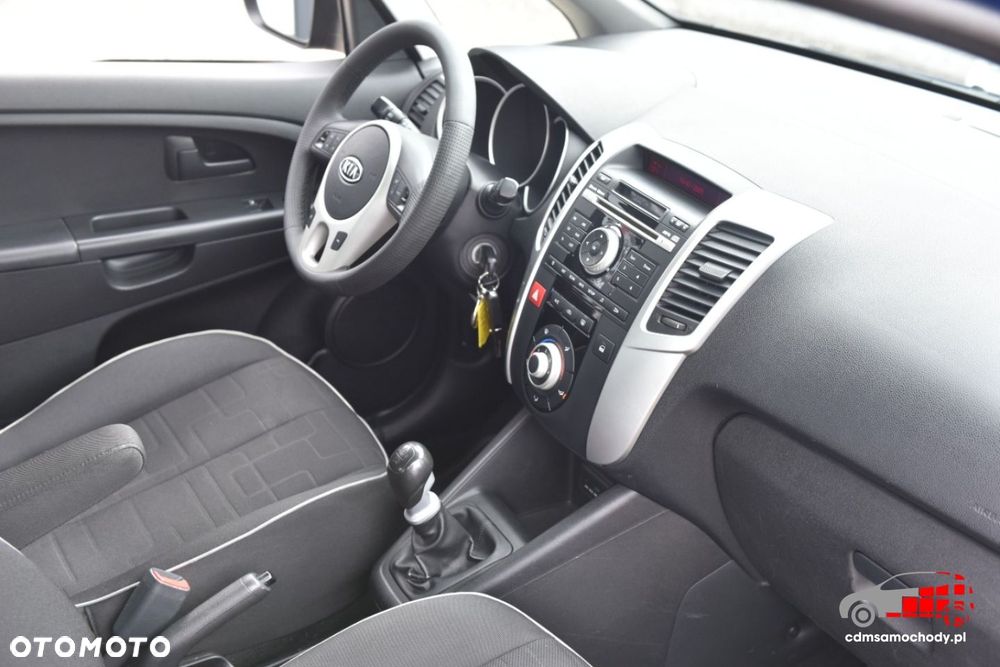 Kia Venga - 24