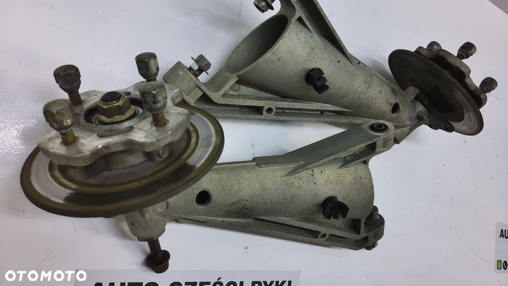 Ligier Microcar Wahacz Tył Prawy Tarcza Piasta - 3