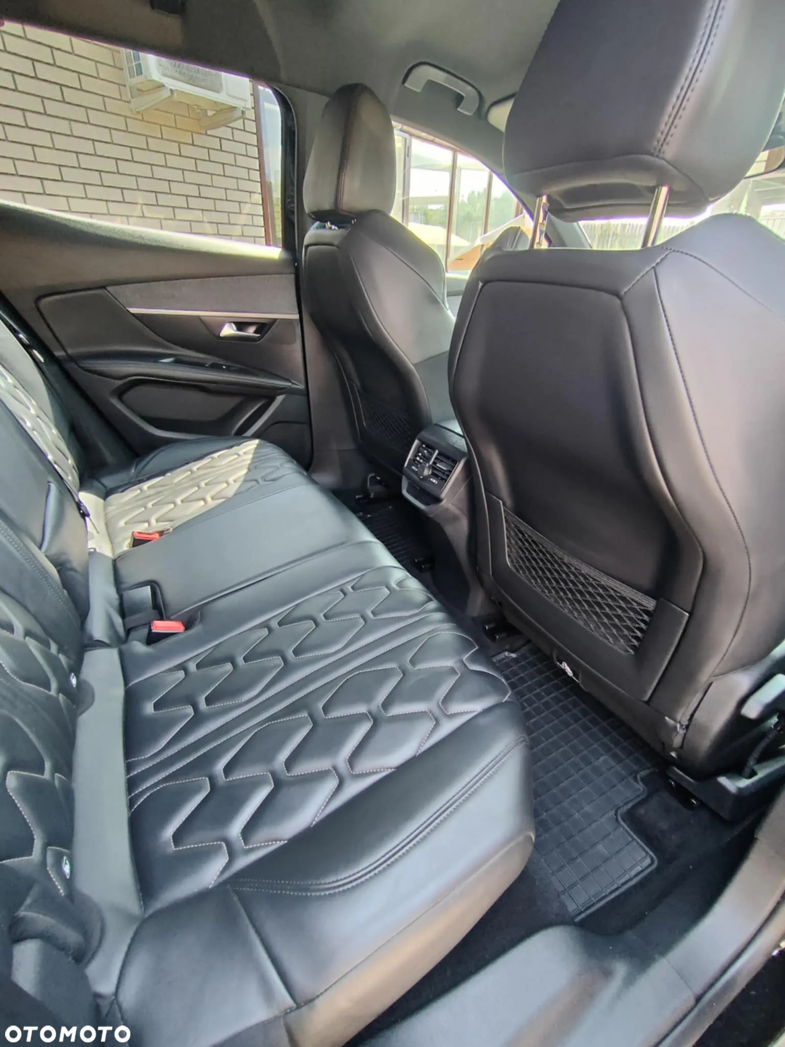 Peugeot 3008 1.5 BlueHDi Allure S&S EAT8 - 4