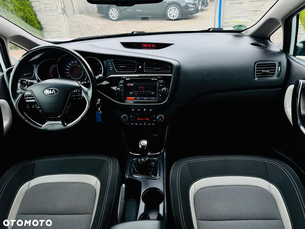 Kia Ceed 1.6 GDI Dream Team Edition - 8