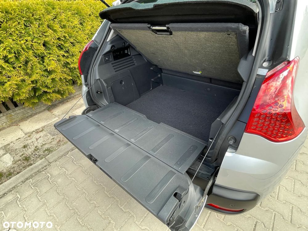 Peugeot 3008 - 11