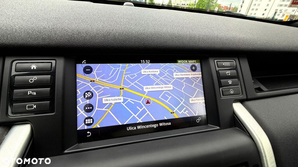 Land Rover Discovery Sport TD4 HSE Luxury - 31