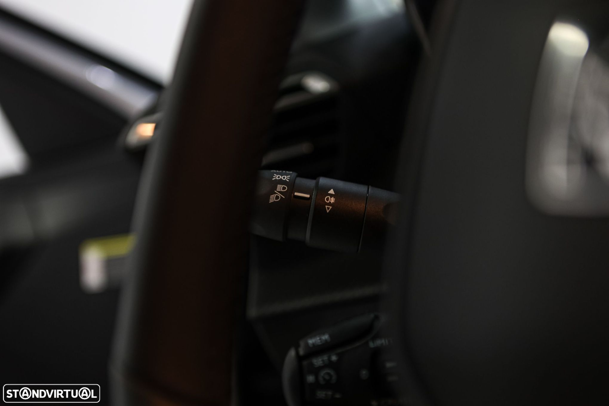 Peugeot 208 1.2 PureTech Allure - 17