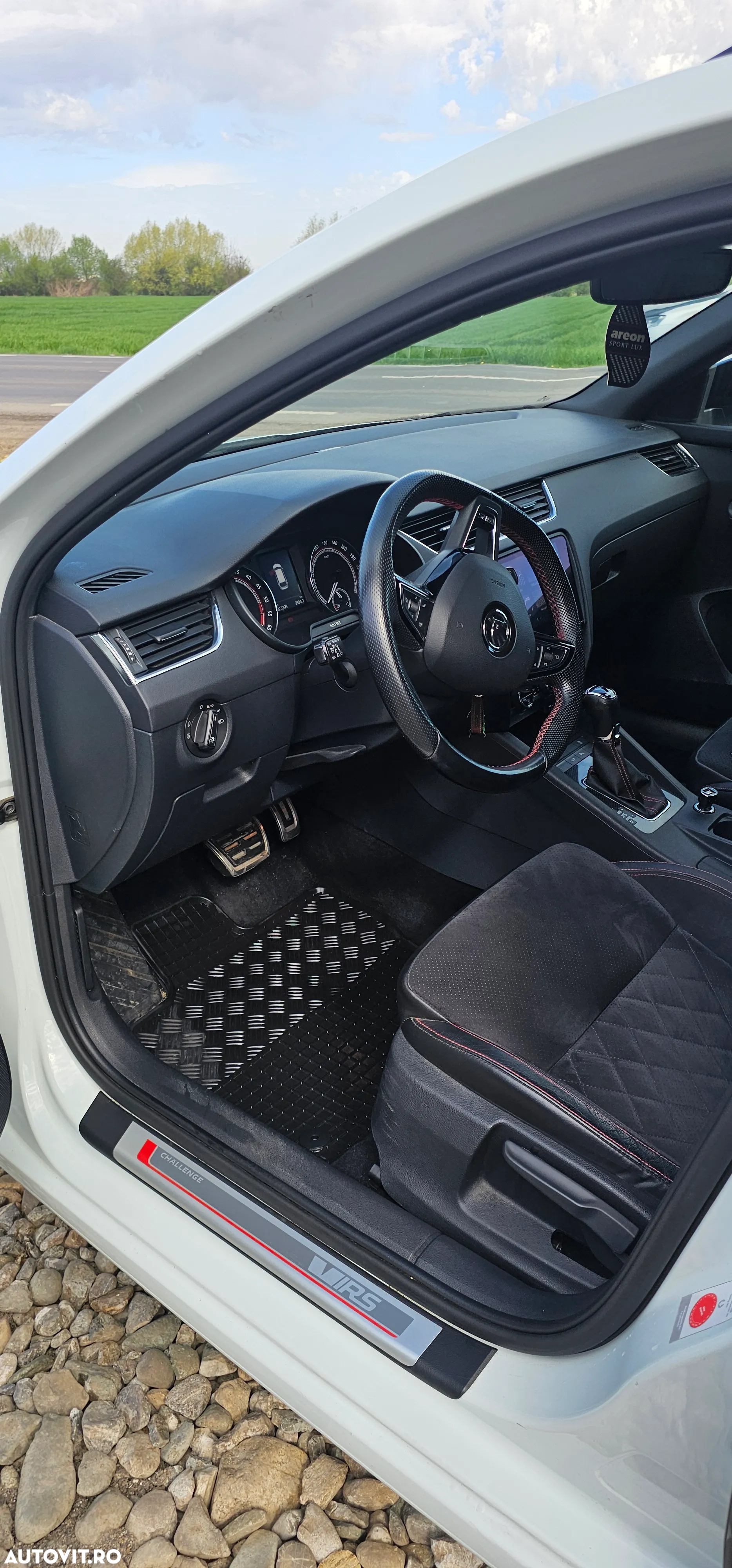 Skoda Octavia 2.0 TDI 4x4 DSG RS - 7