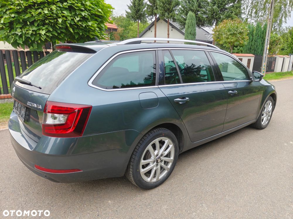Skoda Octavia 2.0 TDI DSG Premium Edition - 11