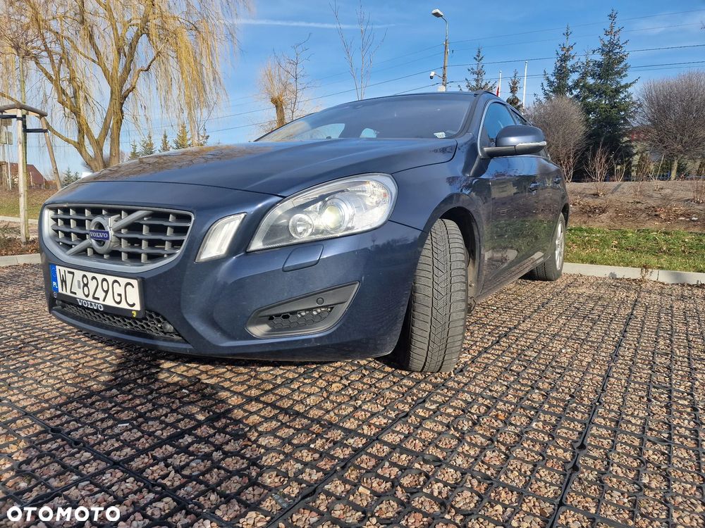 Volvo V60 D5 AWD Momentum - 5