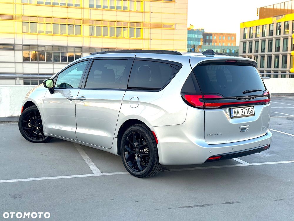 Chrysler Pacifica - 7