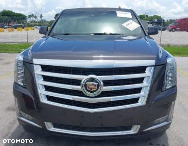 P2 CADILLAC ESCALADE IV 2014 - KLAPA TYLNA SZYBA KOMPLETNA KAMERA U121V - 11