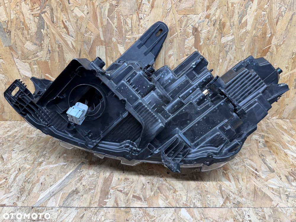 Przednia prawa lampa Ford mustang mach e full led - 4