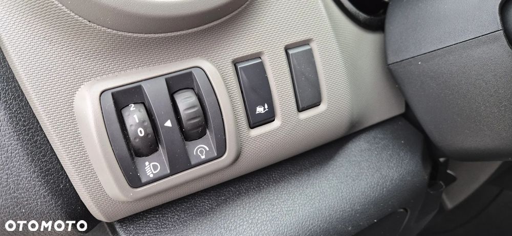 Renault Trafic SpaceClass 1.6 dCi - 26