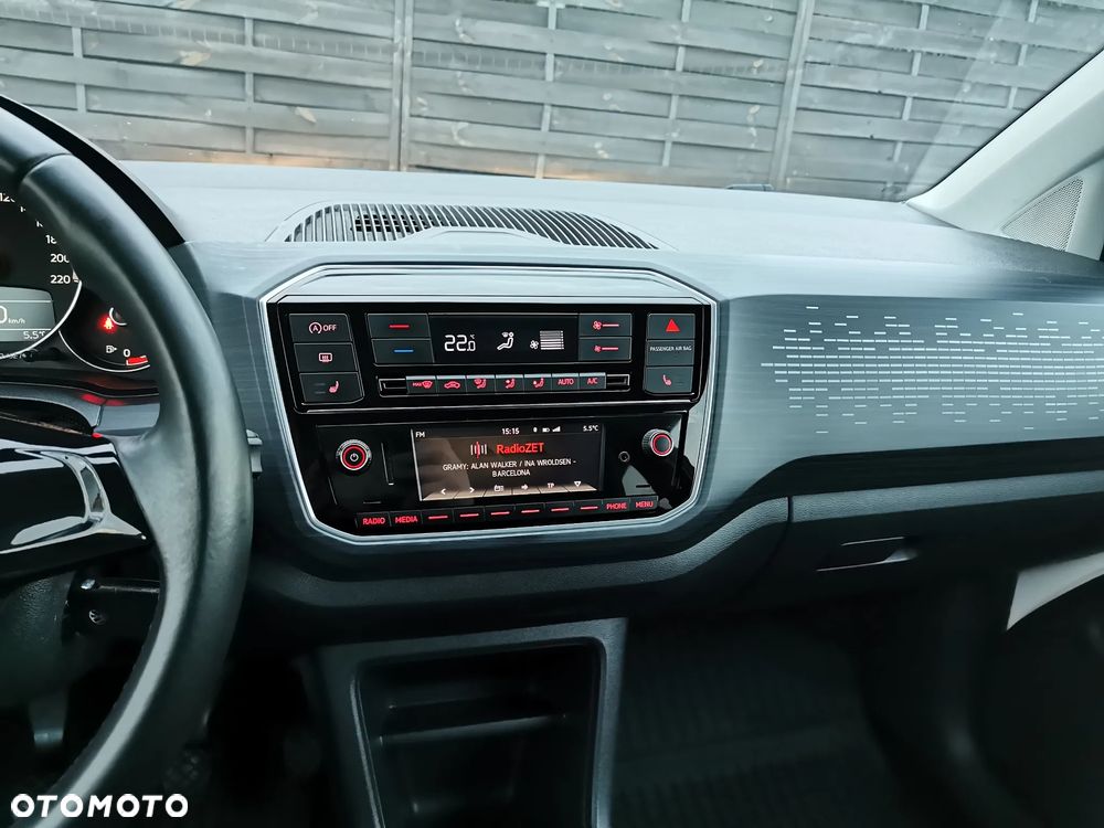 Volkswagen up! TSI (BlueMotion Technology) move - 28