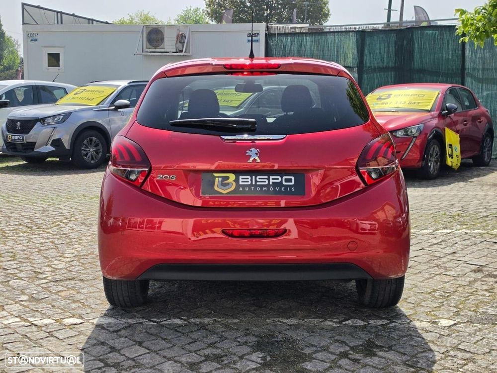 Peugeot 208 1.2 PureTech Signature - 9