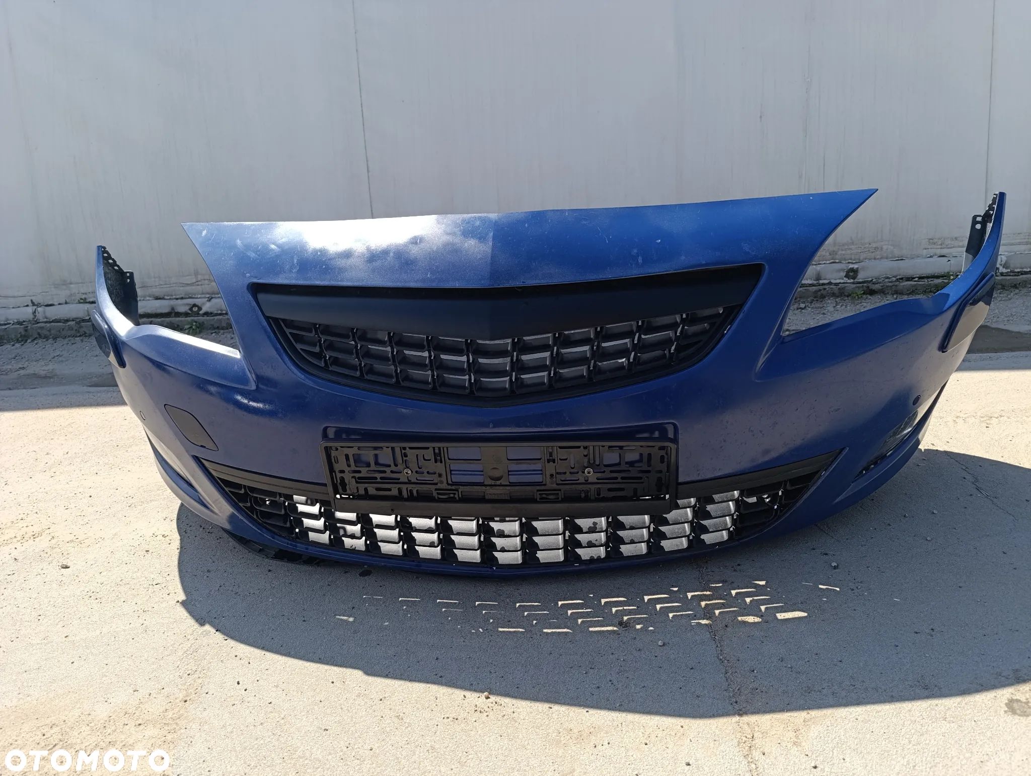 Niebieski zderzak przedni kompletny Opel Astra J 4 przed lift - 1
