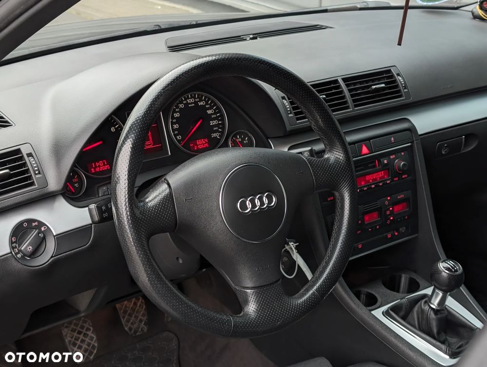 Audi A4 Avant 1.8 T - 14