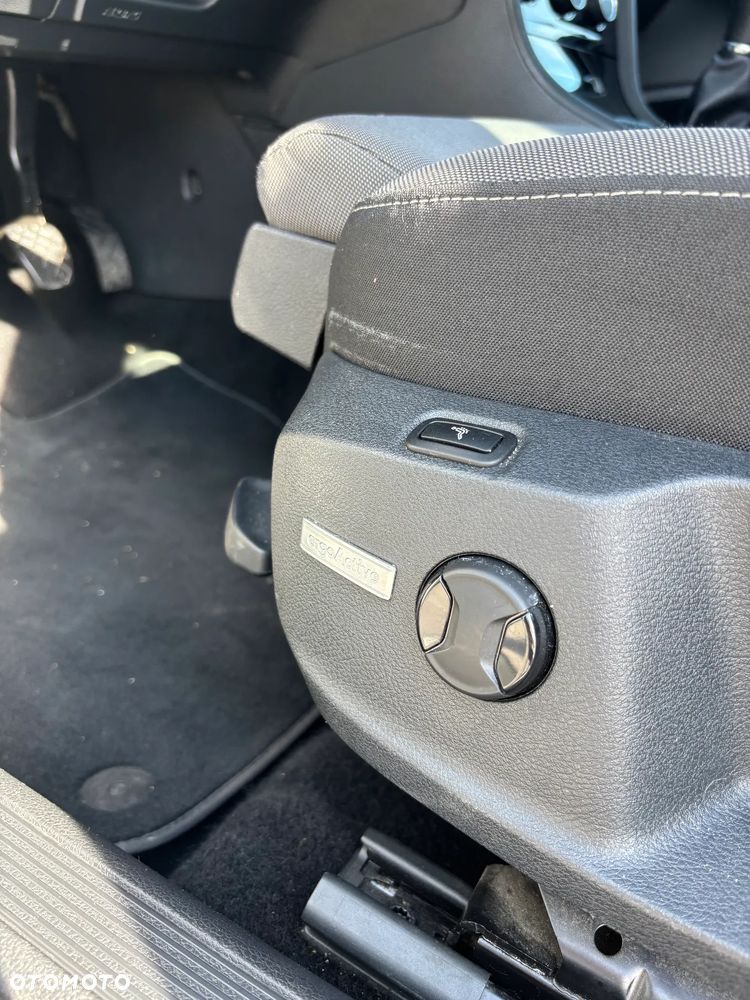 Volkswagen Golf - 13