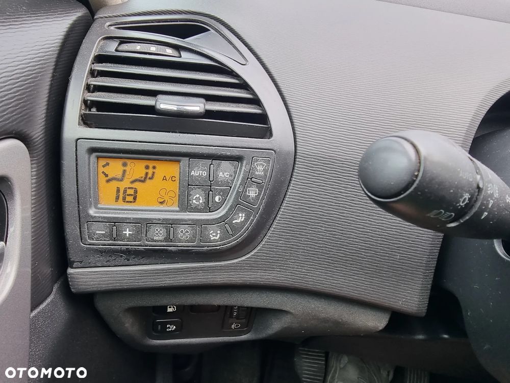 Citroën C4 Picasso 1.6 HDi Impress - 15