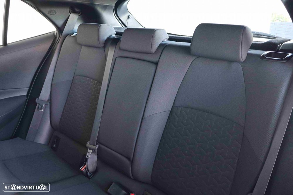 Toyota Corolla 1.8 Hybrid Comfort - 24