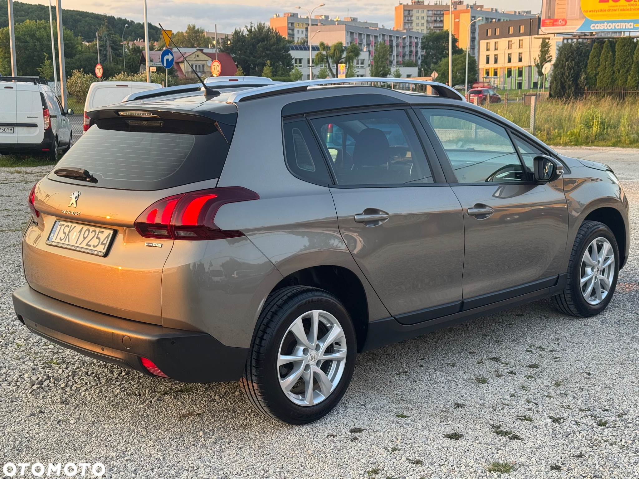 Peugeot 2008 1.2 Pure Tech Active S&S - 3