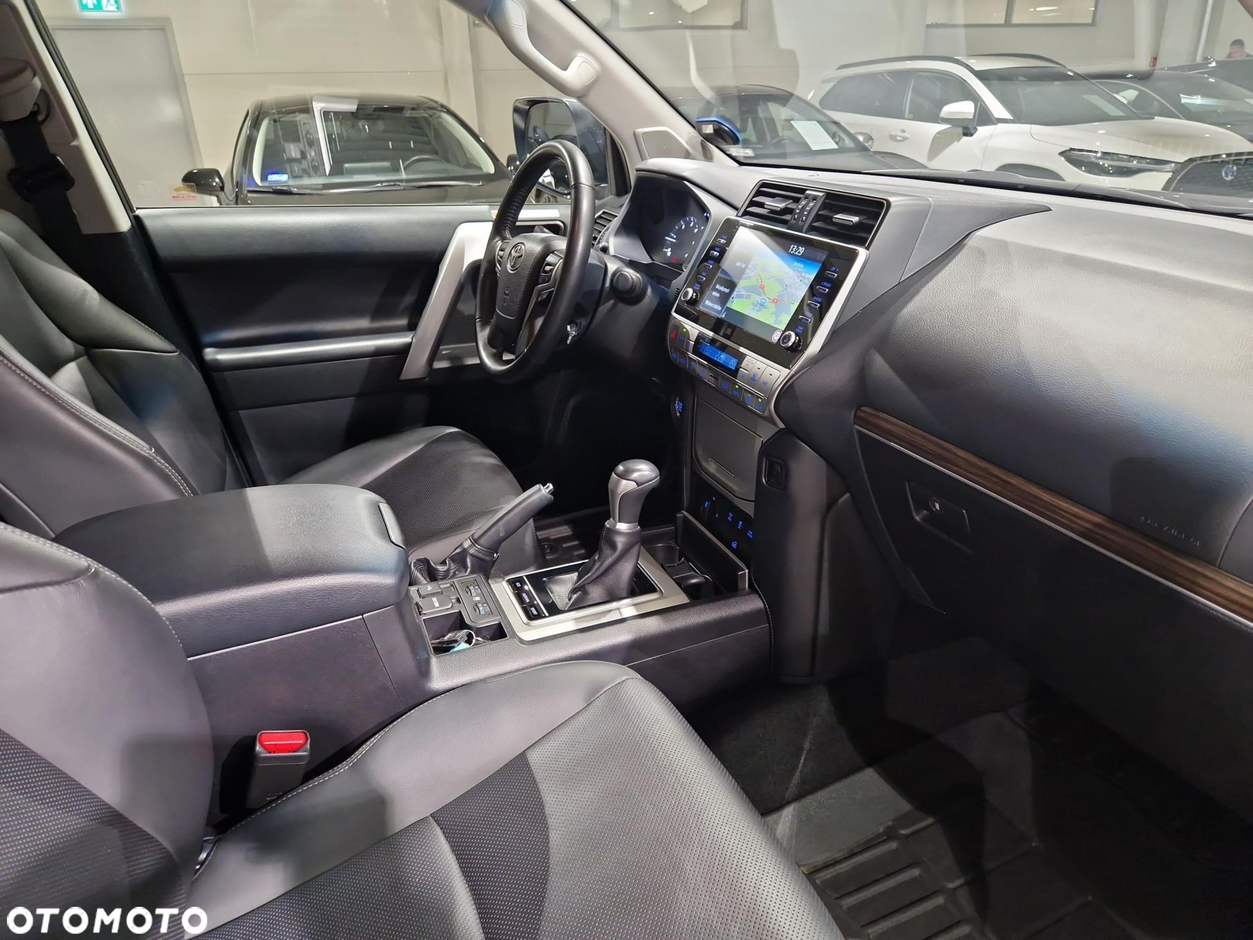 Toyota Land Cruiser LC 2.8 D-4D Executive - 9