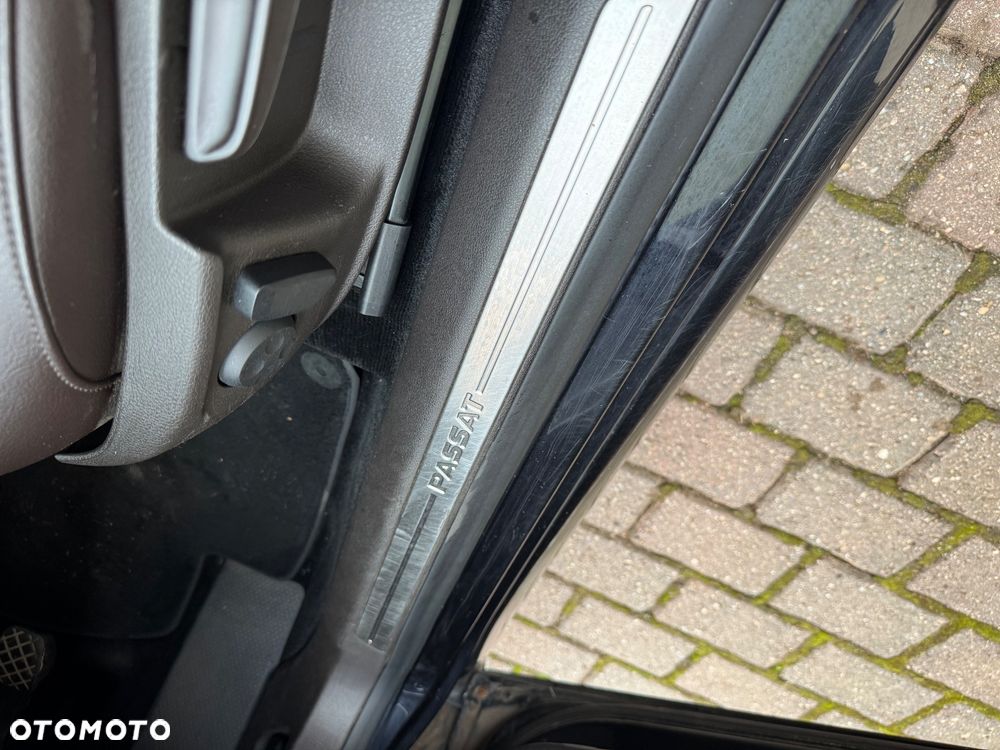 Volkswagen Passat 2.0 TSI Highline - 16