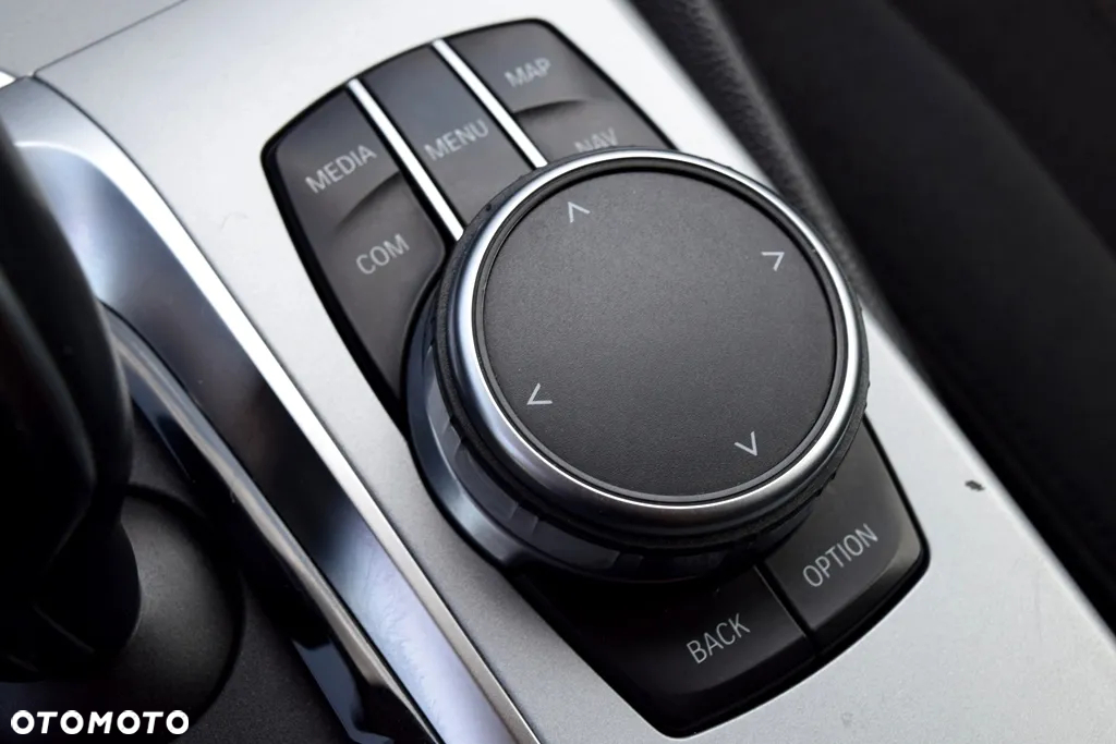 BMW Seria 5 520d Efficient Dynamics - 26