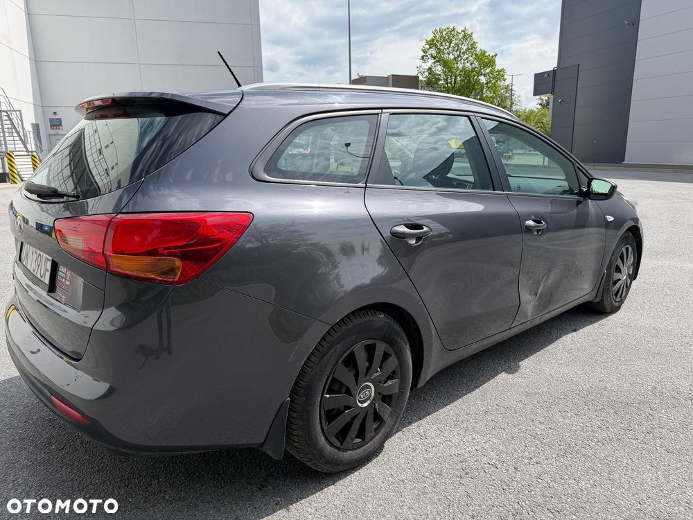 Kia Ceed 1.6 GDI Business Line - 10