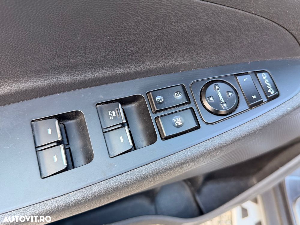 Hyundai Tucson 2.0 CRDI 4WD 6AT Style - 20